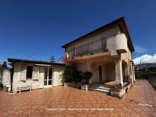 Villa in vendita a carini ss113