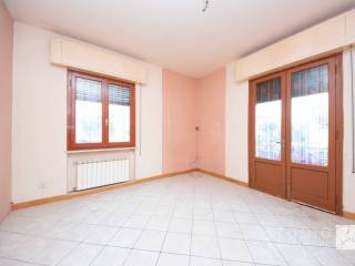 Villa in vendita a pistoia via castel dei frosini