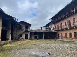 Casale in vendita a bellinzago novarese via liberio miglio