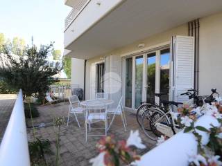 Appartamento in vendita ad alba adriatica via degli oleandri, 28