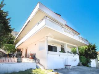 Villa bifamiliare in vendita a montesilvano via massimo d'azeglio, 25