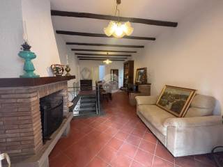 Villa in affitto a viterbo via zara, 21