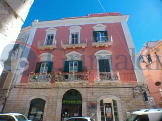 Appartamento in vendita a trani via santa maria, 66