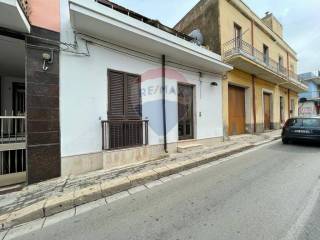 Casa indipendente in vendita a pachino via marsala, 93