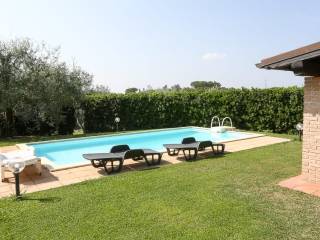 Villa in vendita a fara in sabina via difesa