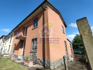 Casa indipendente in vendita a canneto sull'oglio via isabella arrivabene 7