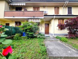 Villa a schiera in vendita a casalpusterlengo via salamina
