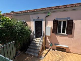 Villa a schiera in in vendita da privato a roma vicolo dell'acquedotto felice, 100