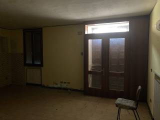 Colonica in vendita a pressana via giuseppe mazzini, 84