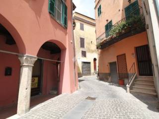 Appartamento in vendita a canino via regina margherita, 3
