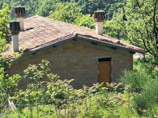Casale in vendita a gualdo tadino località pieve di compresseto