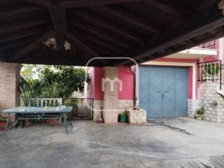 Villa bifamiliare in vendita a cori contrada colle pero