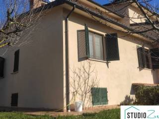 Villa bifamiliare in vendita ad amelia 
