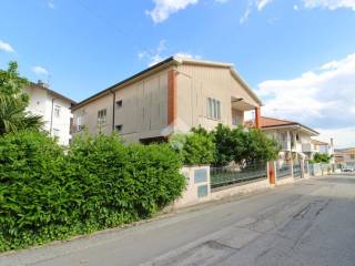 Villa bifamiliare in vendita a giulianova via cimabue, 5