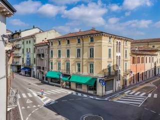 Intero stabile in vendita a valeggio sul mincio via san rocco