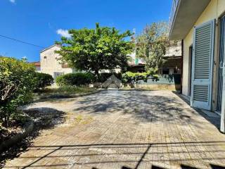 Casa indipendente in vendita a prato via borgo di casale