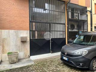 Garage in vendita a giaveno via umberto, 13