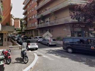 Garage in vendita a roma via filippo ermini