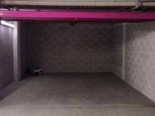 Garage in vendita a milano via carlo imbonati, 62/2