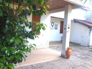 Villa a schiera in vendita a comacchio viale romania, 17
