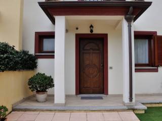 Villa a schiera in in vendita da privato a olbia via epicuro, 38