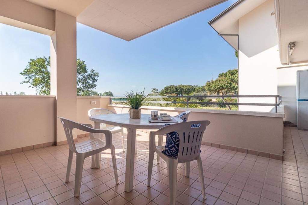 appartamento in vendita a Cervia in zona Pinarella