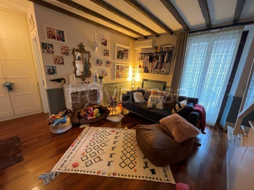 immagine annuncio 1 di 15