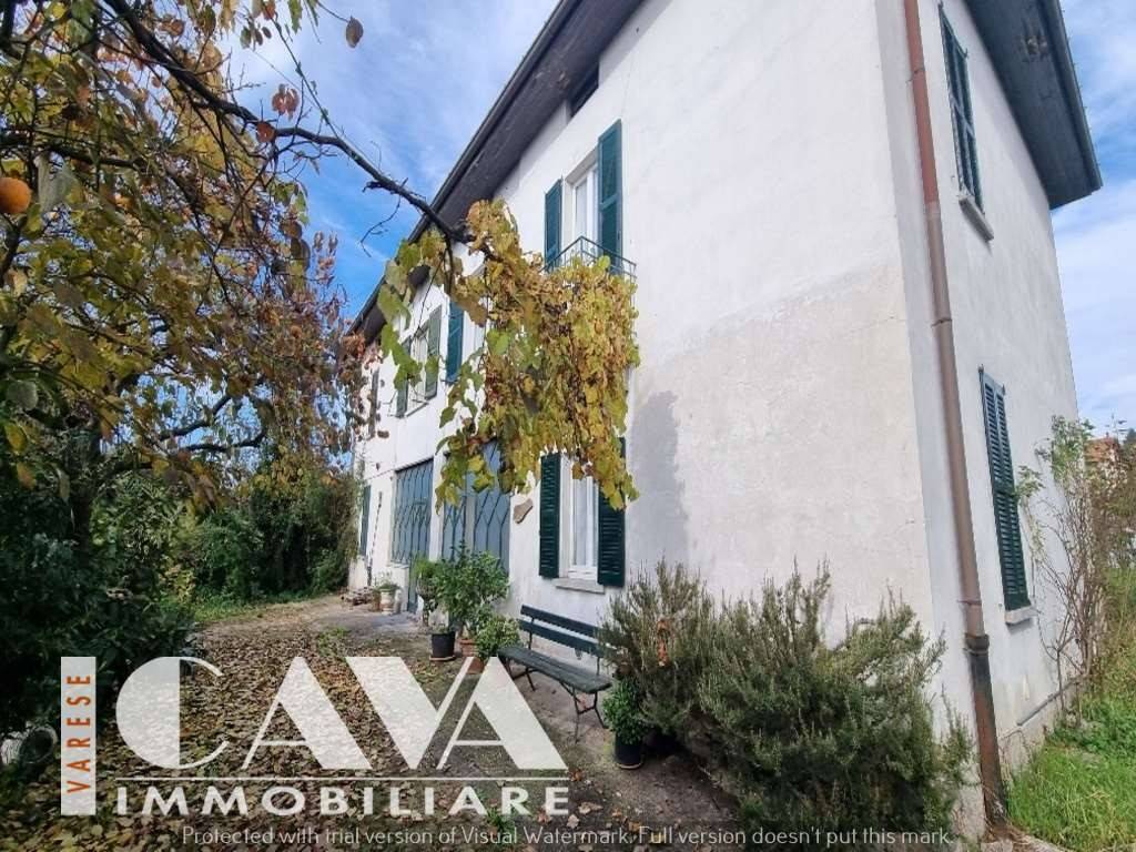 casa indipendente in vendita a Varese in zona Viale Europa