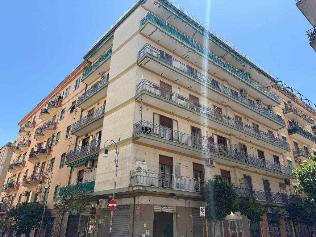 appartamento in vendita a Salerno in zona Centro Città