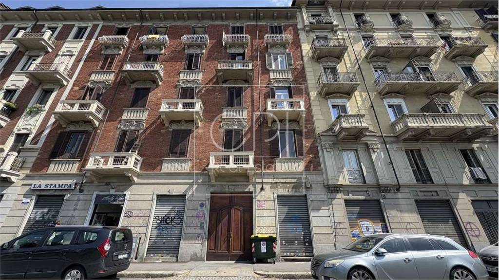 negozio in vendita a Torino in zona Aurora