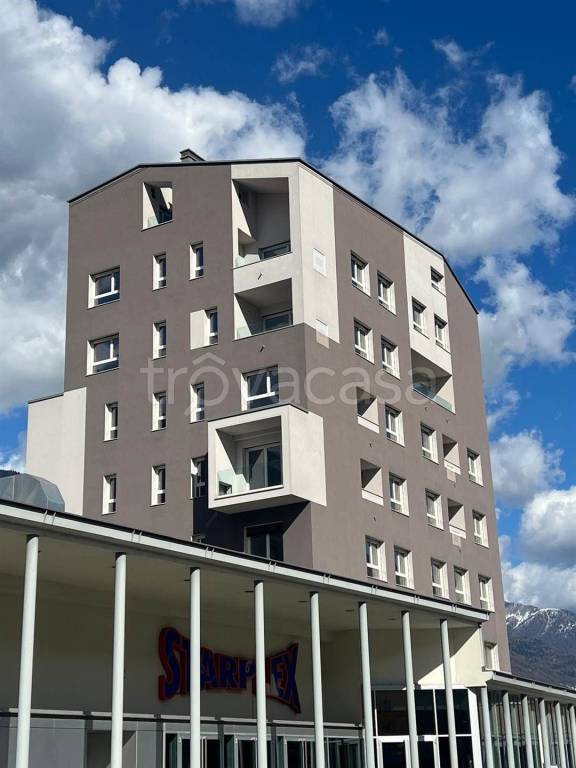 appartamento in vendita a Sondrio in zona Centro Città