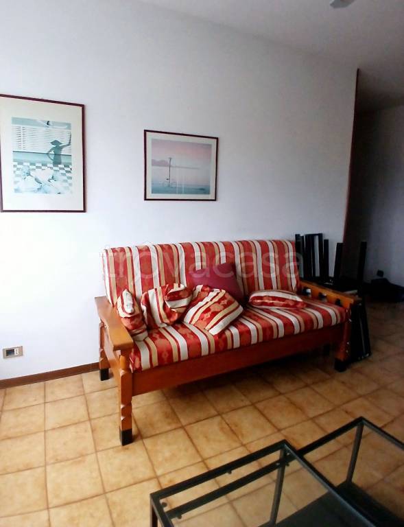 appartamento in vendita a Quattro Castella in zona Montecavolo