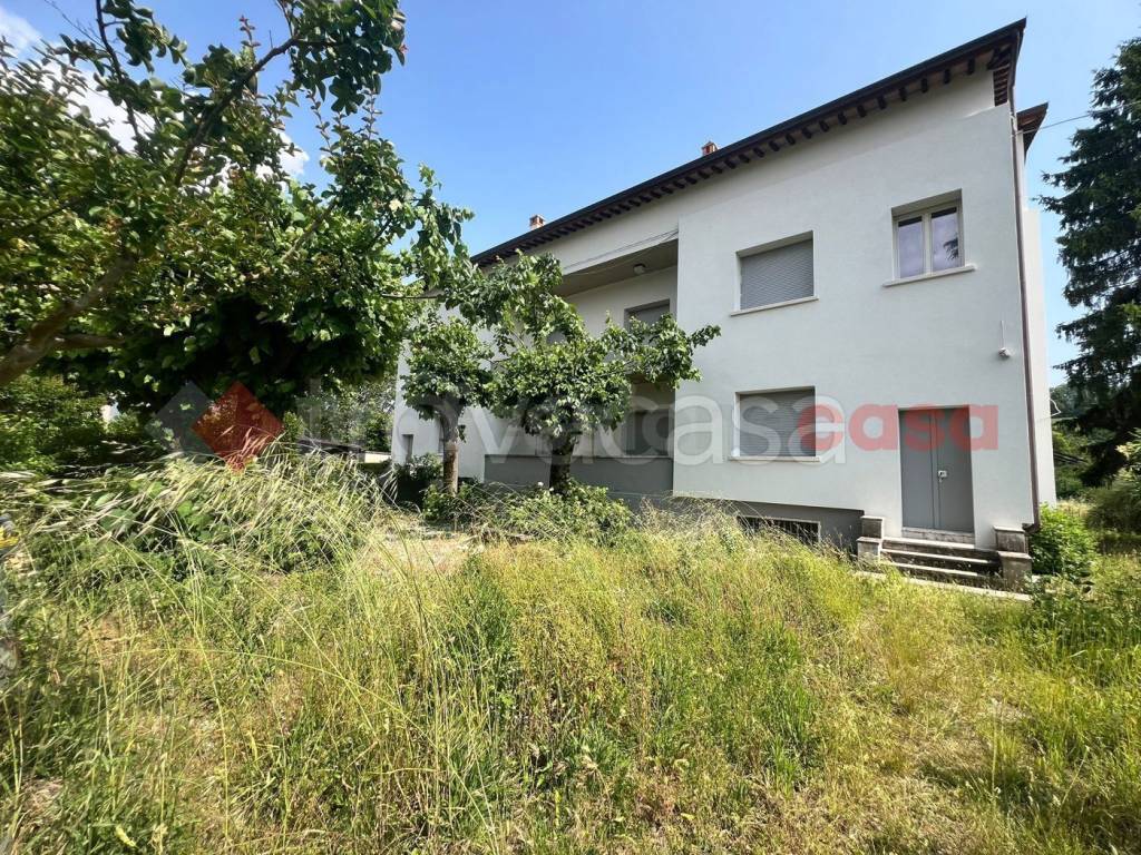 casa indipendente in vendita a Spoleto in zona Pontebari