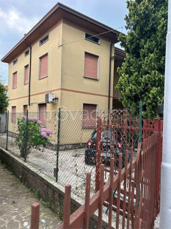 immagine annuncio 1 di 8