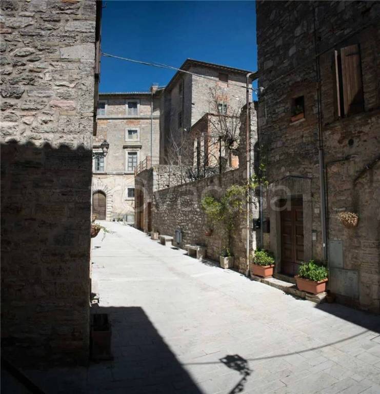 appartamento in vendita a Gualdo Cattaneo in zona San Terenziano