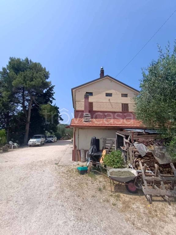 casa indipendente in vendita a Mombaroccio in zona Villagrande