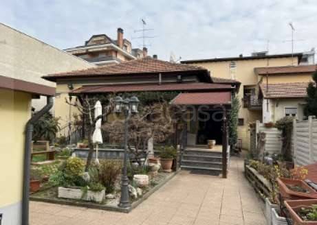 casa indipendente in vendita a Busto Arsizio