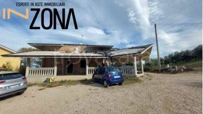 casa indipendente in vendita a Loreto Aprutino in zona Bufarale