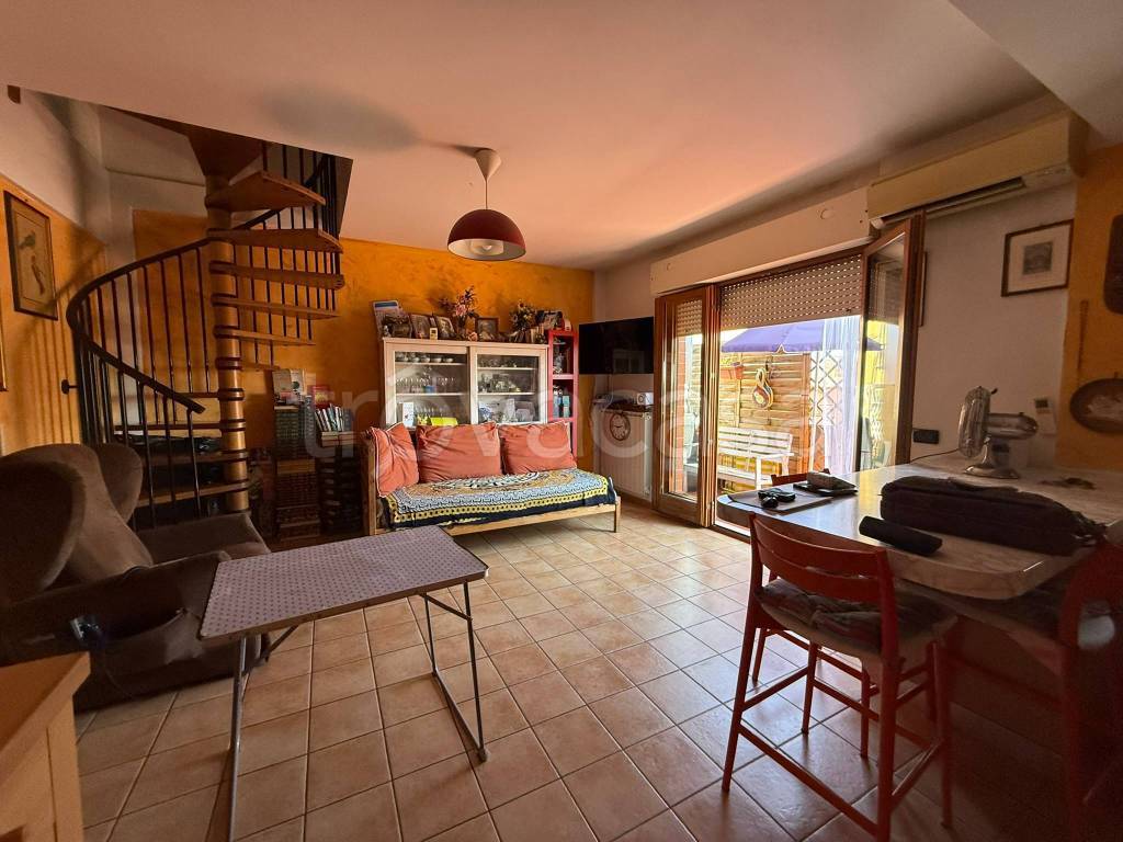 immagine annuncio 1 di 15