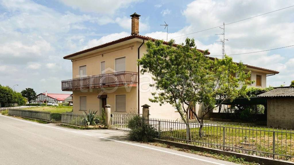 casa indipendente in vendita a Gruaro