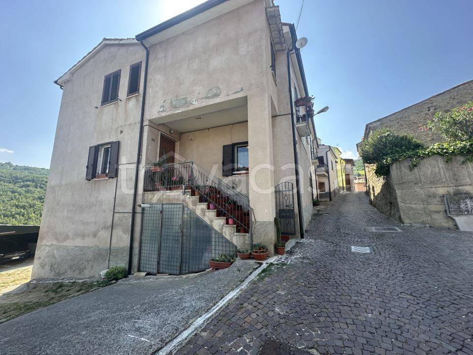 casa indipendente in vendita a Montorio al Vomano in zona Schiaviano