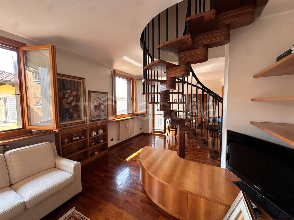 immagine annuncio 1 di 15