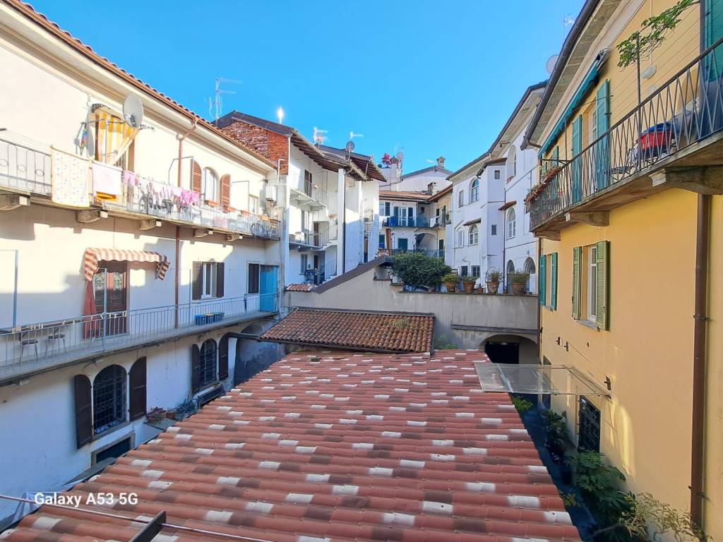 appartamento in vendita a Verbania in zona Intra