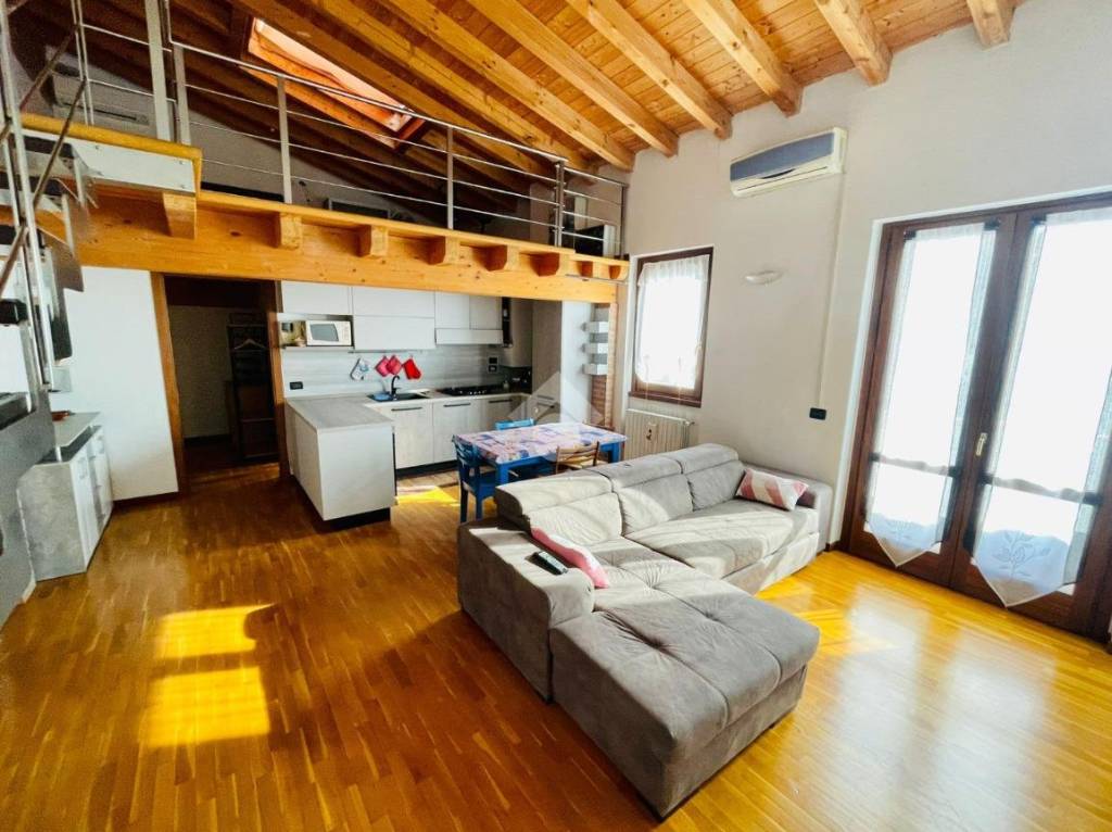 immagine annuncio 1 di 15