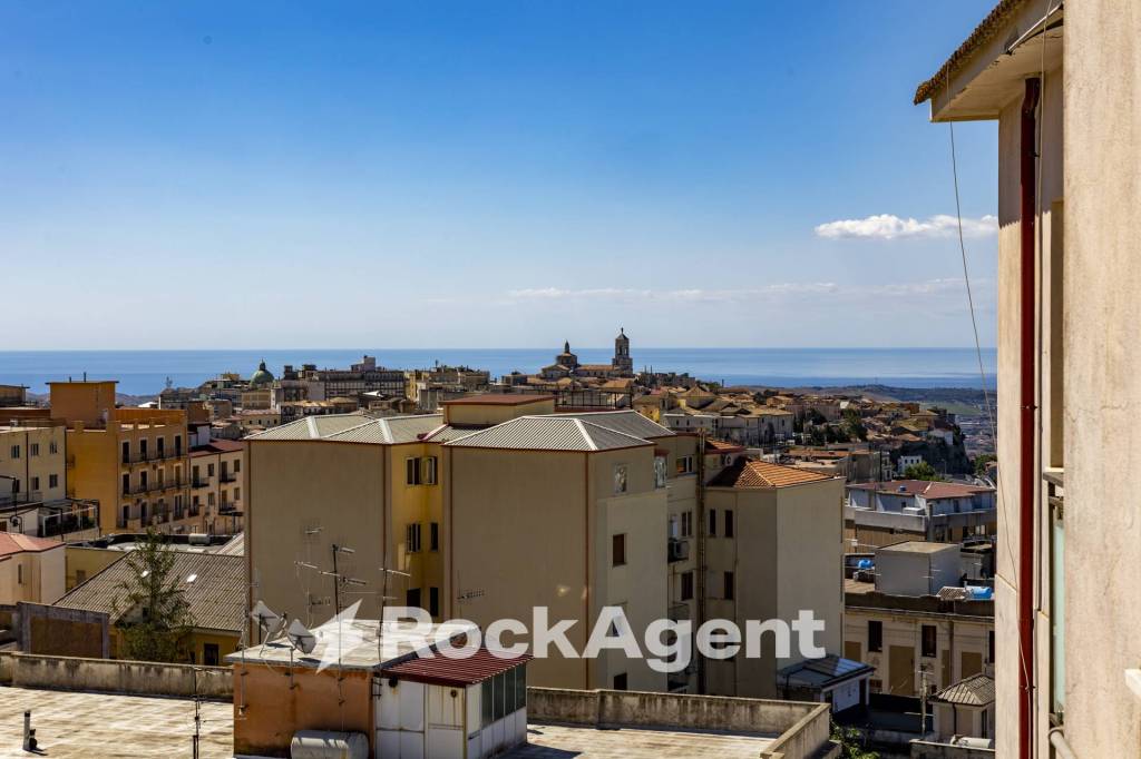 appartamento in vendita a Catanzaro in zona Centro Città