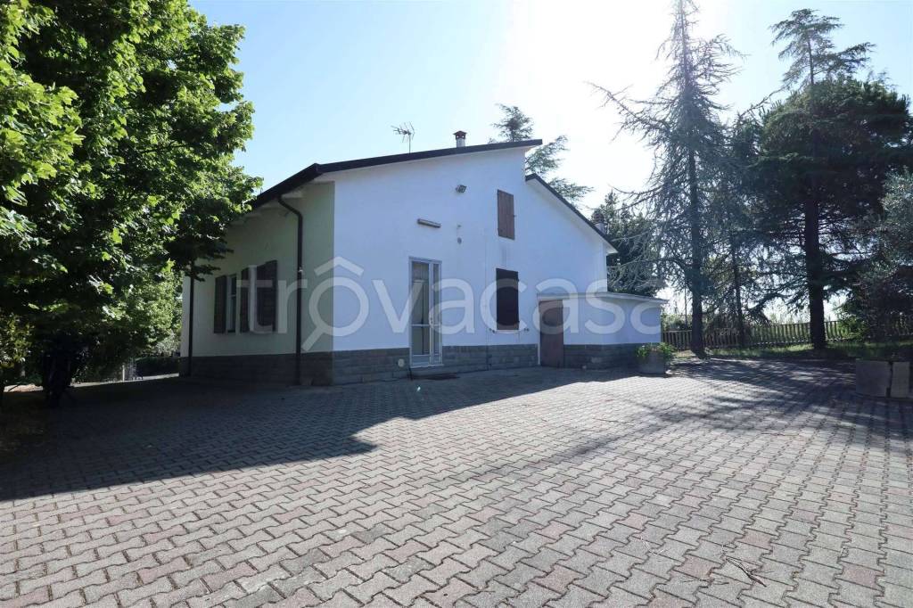 casa indipendente in vendita a Longiano in zona Budrio