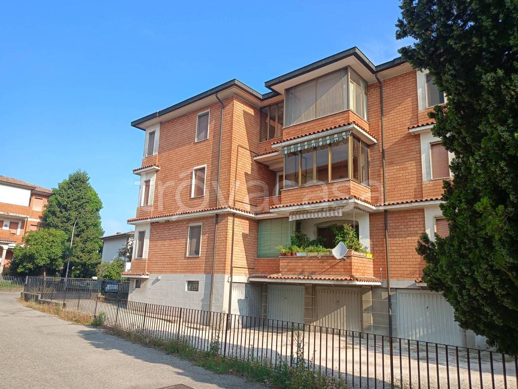 immagine annuncio 2 di 13