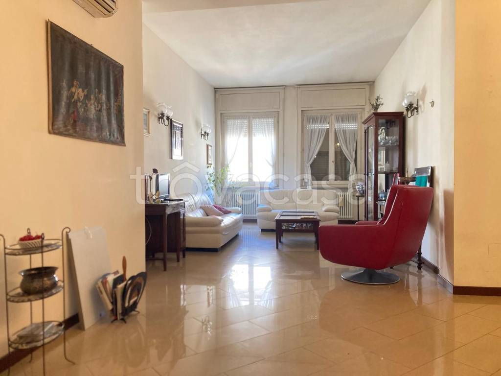 immagine annuncio 1 di 8
