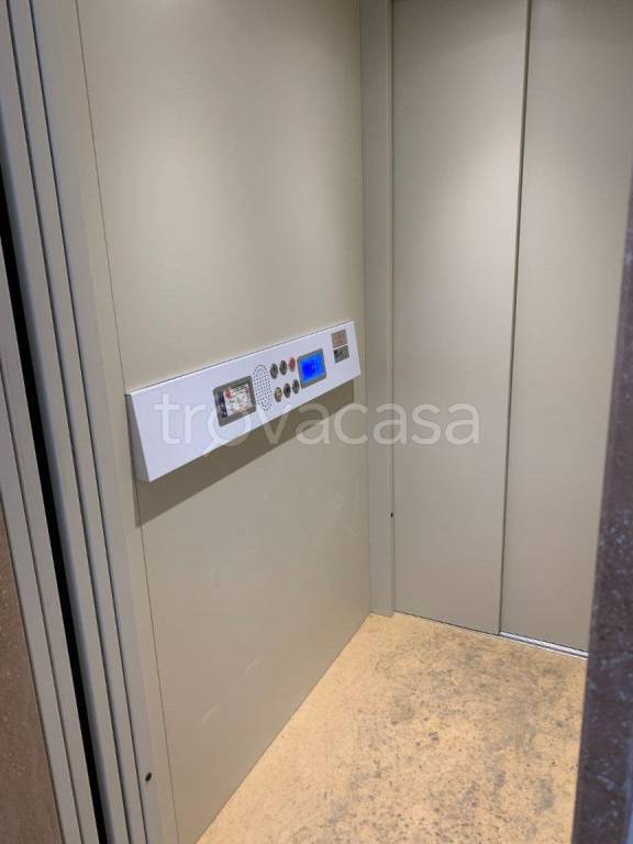 immagine annuncio 11 di 12