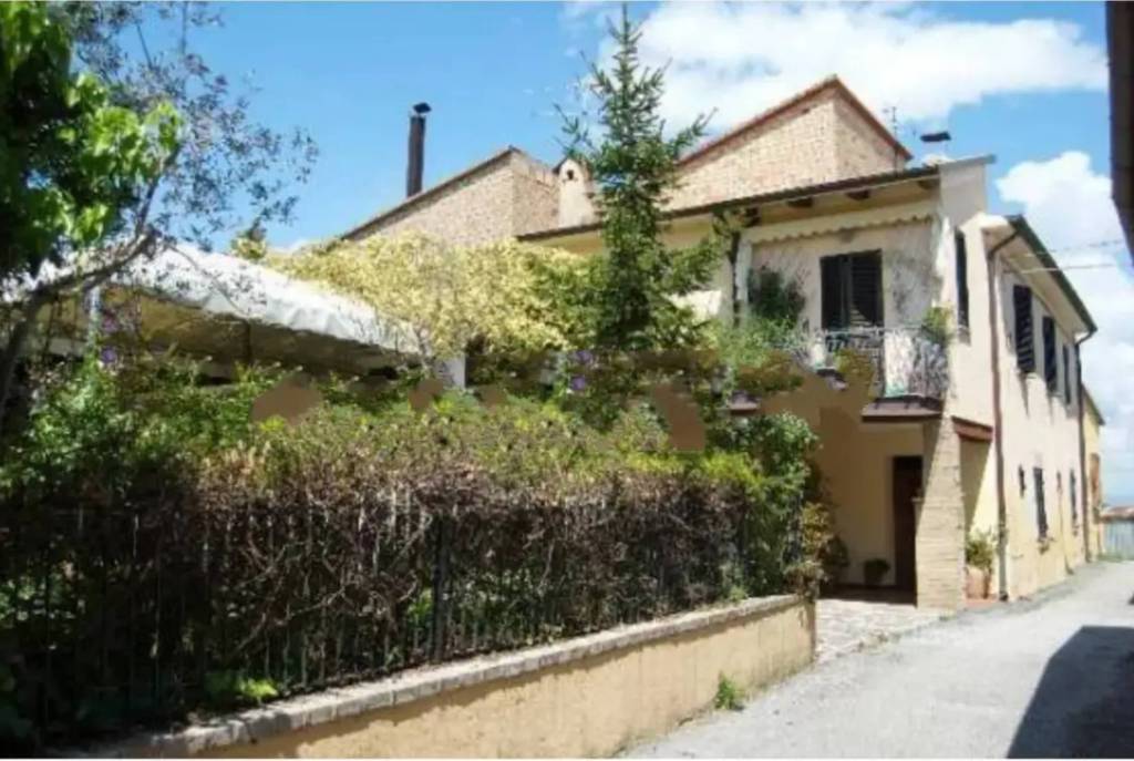 casa indipendente in vendita a Montefalco